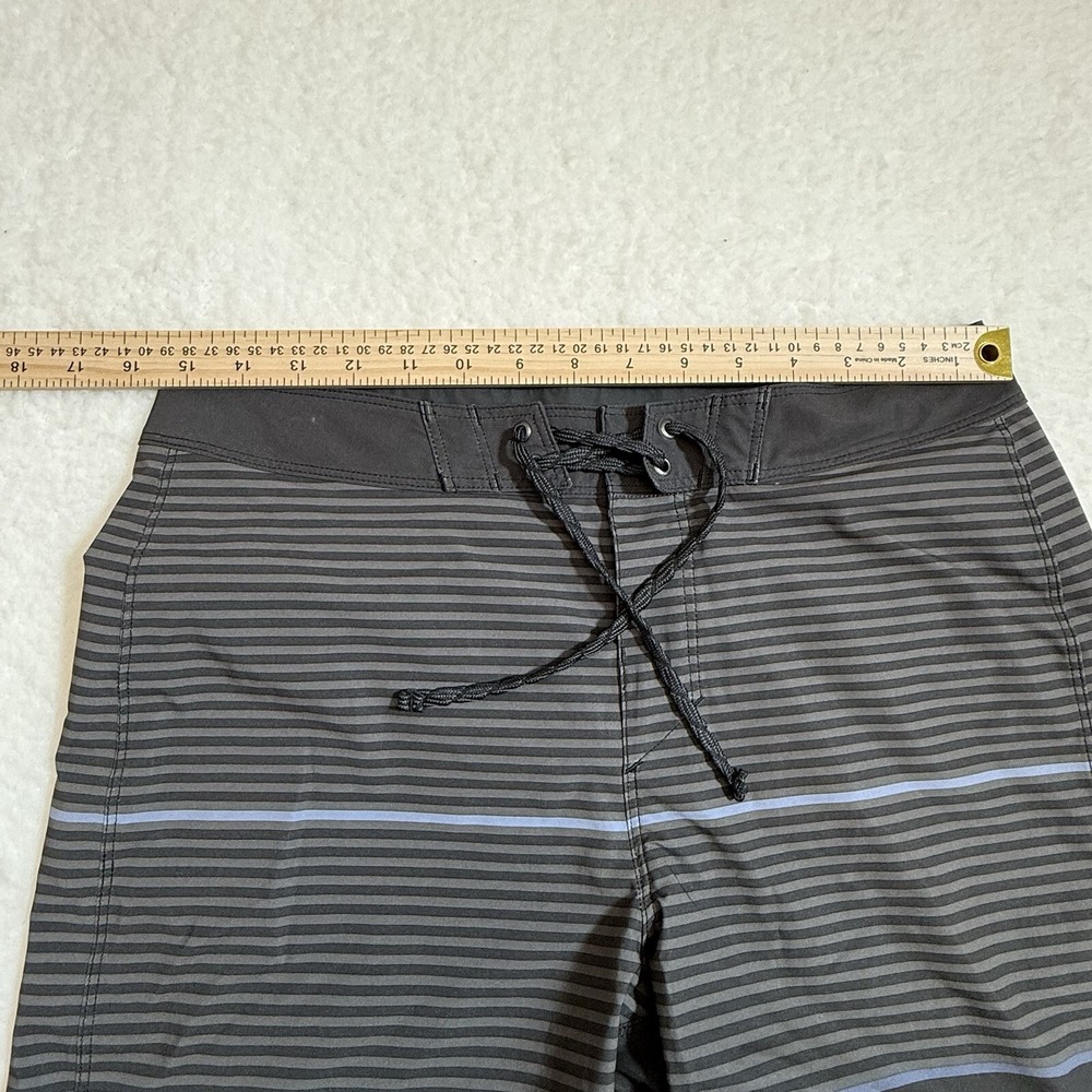 PATAGONIA Men Stretch Hydropeak Boardshorts 18" OLIVAS STRIPE BLACK OLBK Size 30 - Picture 8 of 13